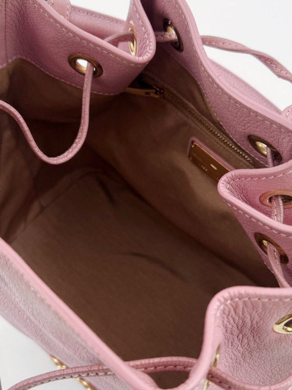 Salvatore Ferragamo Millie Pink Leather Bucket Bag 2-Way Shoulder Crossbody - Picture 6 of 14